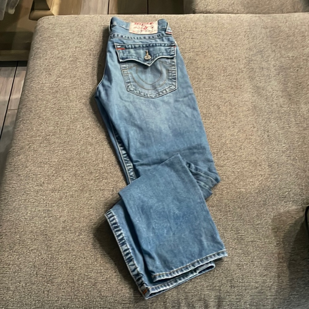 True religion distressed jeans